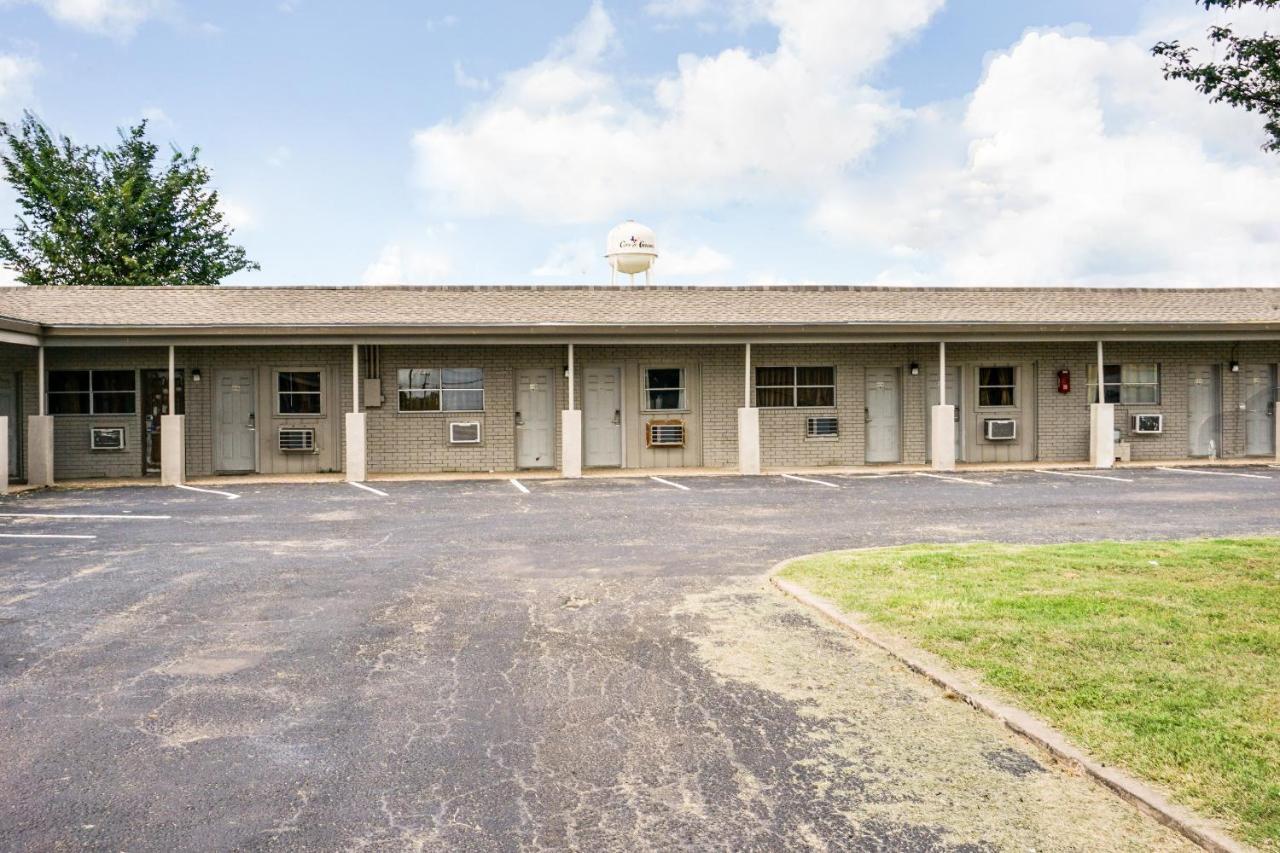 Oyo Hotel Austin Street Giddings Exterior foto