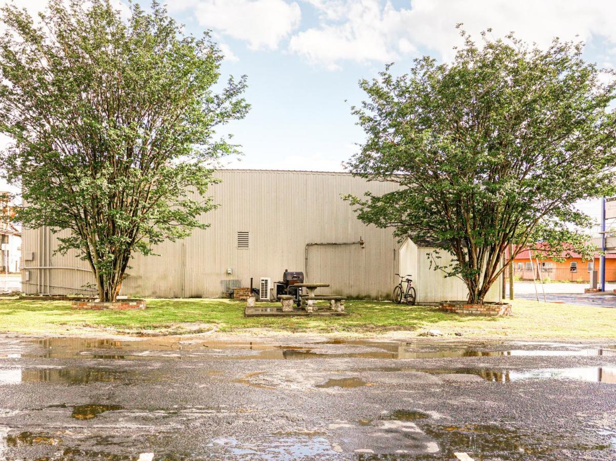 Oyo Hotel Austin Street Giddings Exterior foto